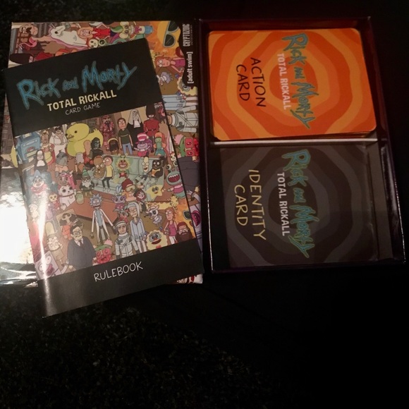 Rick and Morty Total Rickall Card Game - Picture 3 of 3